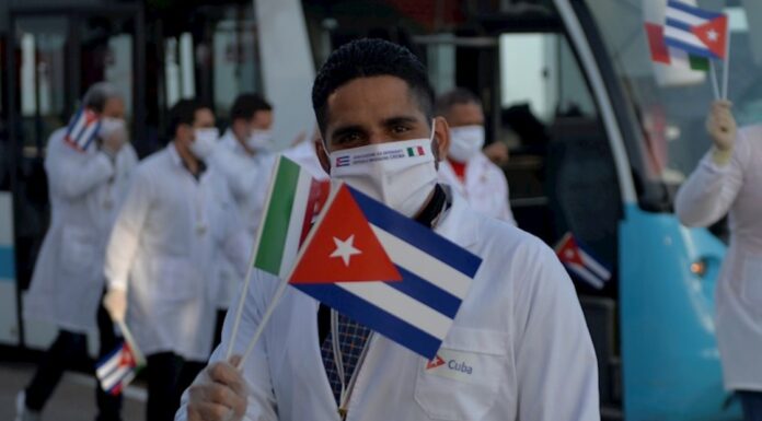 México y Cuba firman convenio para contratar a 2,700 Médicos a zonas rurales y marginadas