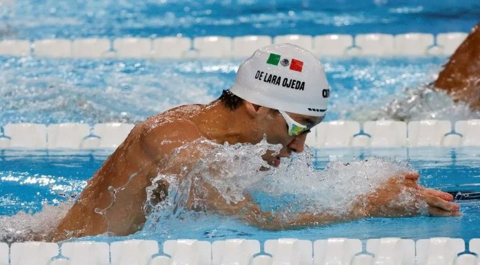 Mexicano Miguel de Lara es descalificado a en 100 metros pecho