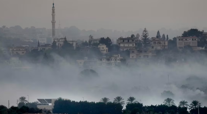 Israel bombardea Beirut, en operación contra atacante de campo de futbol donde murieron 12 niños