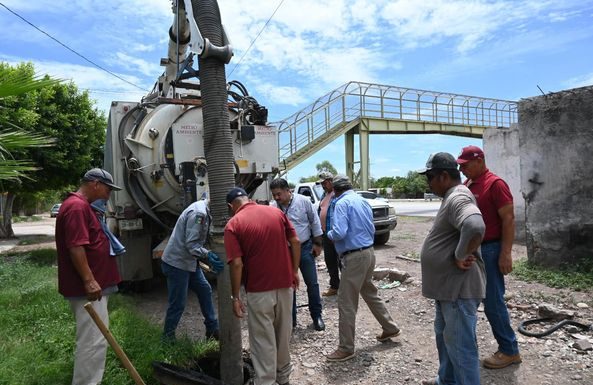 ATIENDE OOMAPAS DE CAJEME Y CONAGUA SOLICITUDES DE HABITANTES DE LOMA DE GUAMÚCHIL