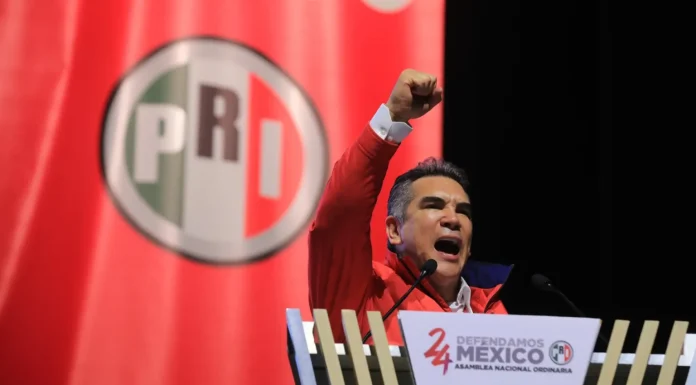 Expresidentes y militantes del PRI presentan impugnación contra reformas que permitieron reelección de Alejandro Moreno