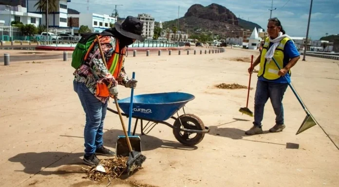 Lluvias en Guaymas generan 26 toneladas de tierra y escombro en varios sectores