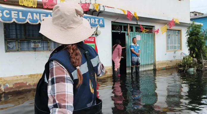 “Se echaron a perder las libretas”: inundación en Chalco frustra regreso a clases de niños