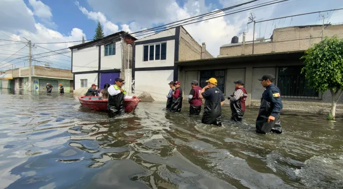 Cede el agua en Chalco; ya solo son 39 las calles inundadas