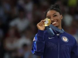 Simone Biles suma su décima medalla olímpica en París 2024