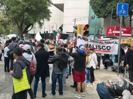 Trabajadores del Poder Judicial mantienen plantón afuera del Senado; afectaciones viales