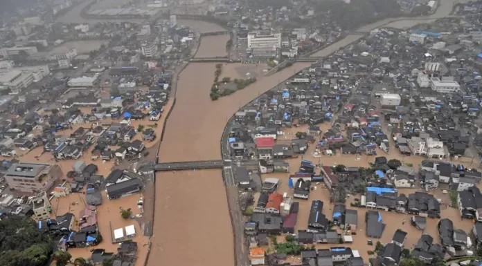 Inundaciones en Japón dejan un muerto, siete desaparecidos y miles de afectados
