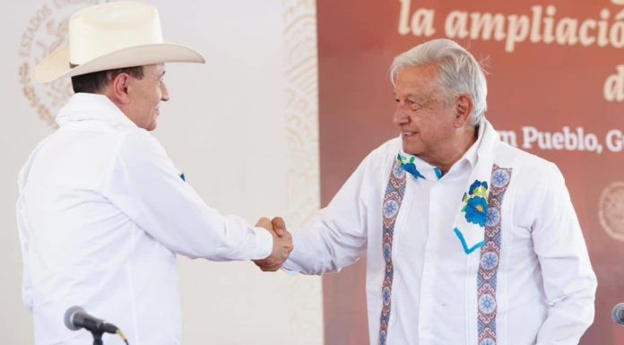 AMLO se despide de Sonora; Pueblos Yaquis reconocen obras del Plan de Justicia