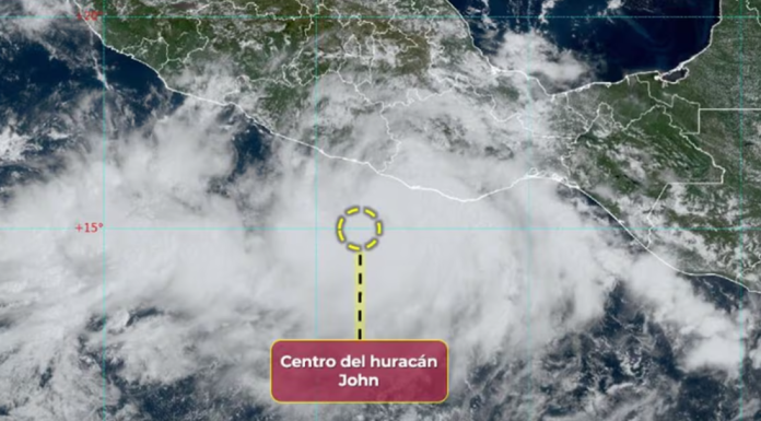 John se intensifica a huracán categoría 1, próximo a costas de Oaxaca y Guerrero