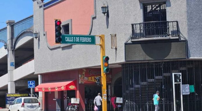 Locatarios de Mercajeme se preparan para fin de año