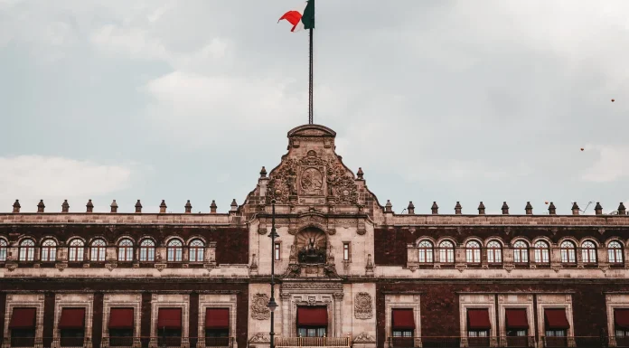 Claudia Sheinbaum confirma que vivirá en Palacio Nacional