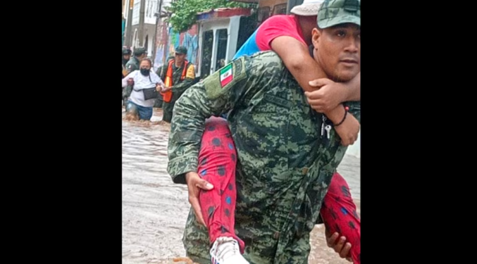 AMLO reporta ocho muertos por paso de “John” en Guerrero; anuncia rescate de familias por inundaciones en Acapulco