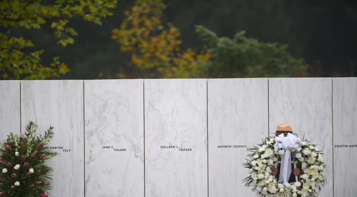 En Nueva York recuerdan a víctimas de los atentados del 11 de septiembre; conmemoran 23 aniversario