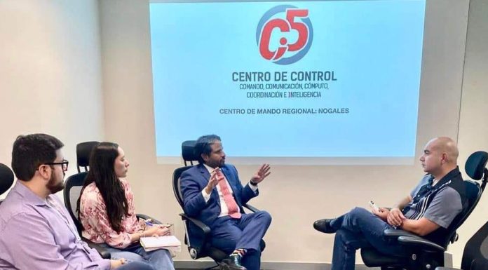 Cónsul de México visita instalaciones del C5 Nogales