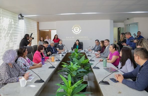 DIPUTADA DENI GASTELUM INSTALA COMISIÓN DE DERECHOS DE LA NIÑEZ