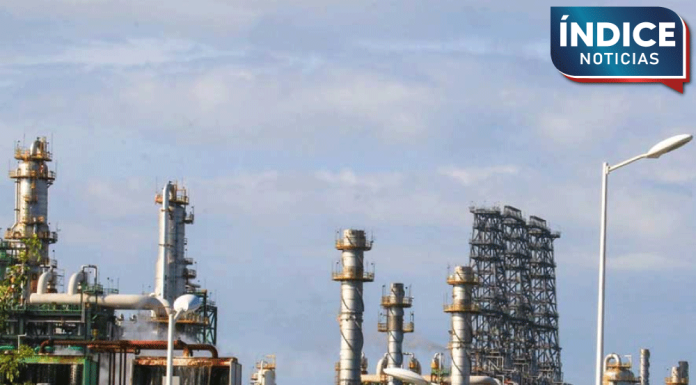 Va combustóleo mexicano a Asia y Europa por aranceles de Trump