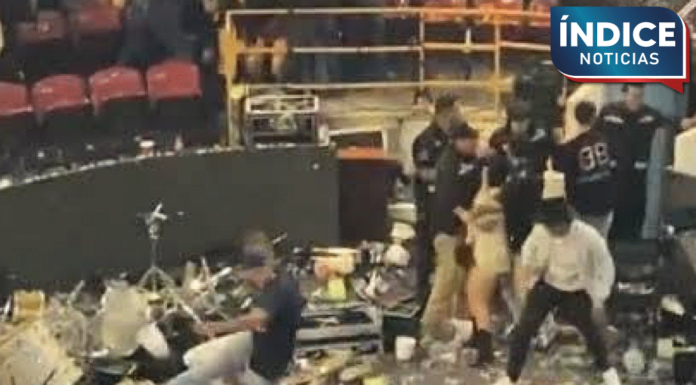 Luis R. Conriquez es abucheado y corrido del Palenque de Texcoco por no cantar corridos