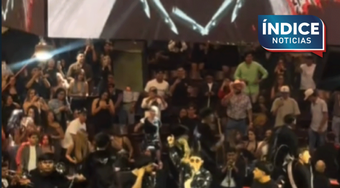 Le apagan el micrófono a Junior H en FNSM por cantar ‘narcocorrido’