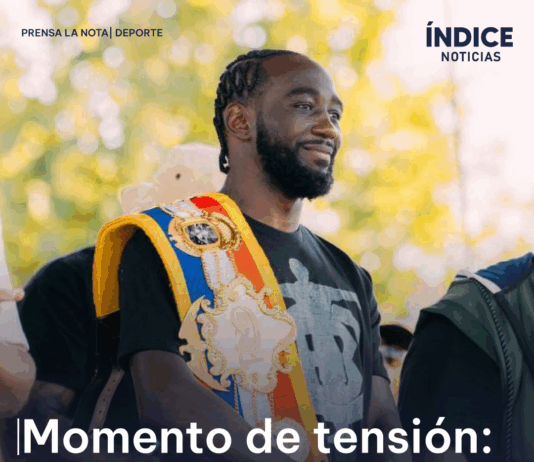 Momento de tensión: Policía apunta con armas a Terence Crawford después de su desfile de campeón