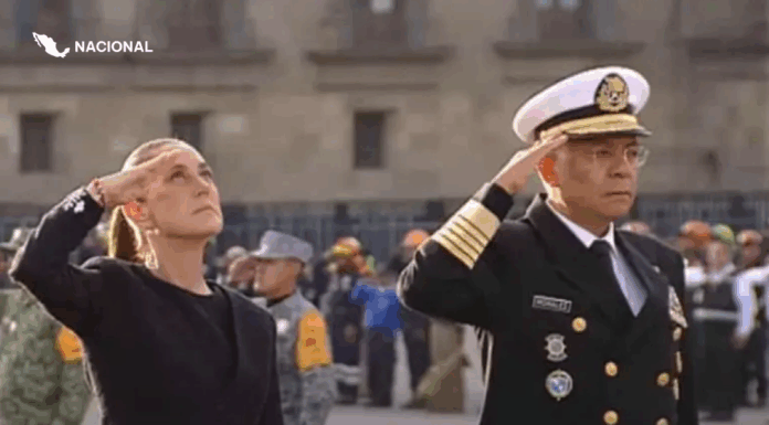 Sheinbaum encabeza izamiento de bandera en memoria de las víctimas de los sismos del 19 de septiembre