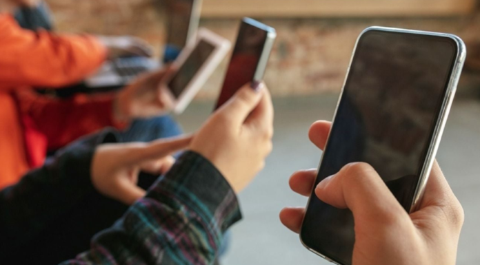 SEC SONORA NO PROHIBIRÁ EL USO DE TELÉFONOS CELULARES EN ESCUELAS