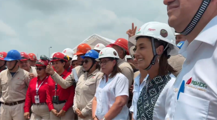 “ESTAMOS RESCATANDO LA PETROQUÍMICA”: SHEINBAUM RECORRE COMPLEJO LA CANGREJERA EN VERACRUZ