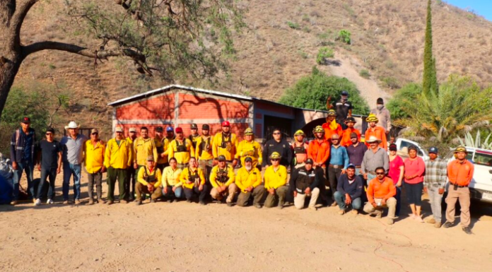 BOMBEROS DE CAJEME SE SUMAN AL COMBATE DE INCENDIO FORESTAL EN ARIVECHI Y SAHUARIPA